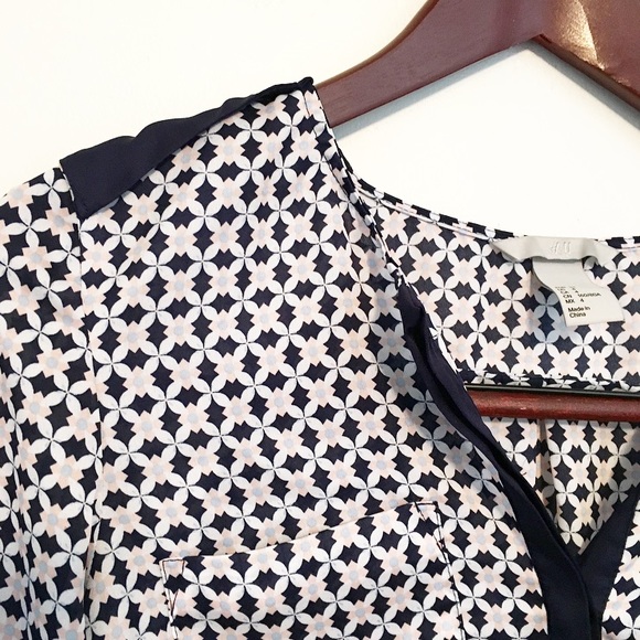 H&M Geometric Floral High Los Contrast Tunic - Picture 3 of 4